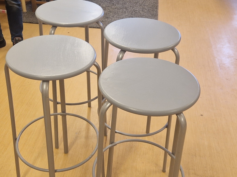 Inredning & möbler höga pallar 100kr/st