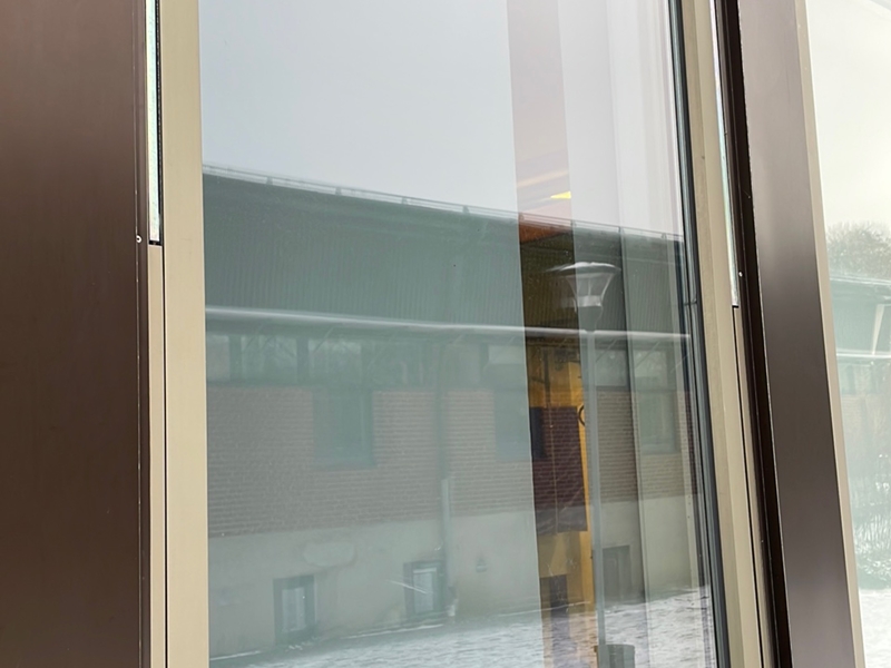 Aluminiumbeklätt träfönster Fasad Väster